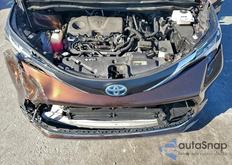 2021 Toyota Sienna Xle z USA, uszkodzony, nr VIN 5TDYRKEC4MS006216